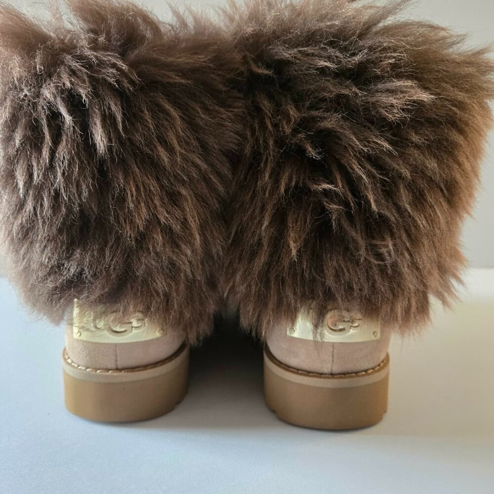 Uggs - image 1